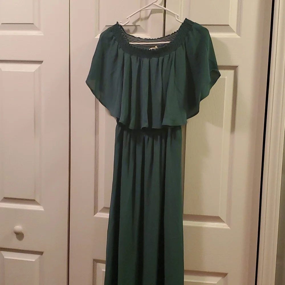 Hacienda maxi dress green side slits - Picture 2 of 5